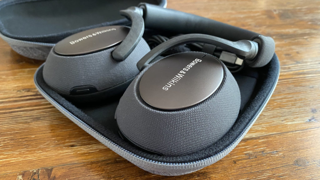 bowers-wilkins-px7 2