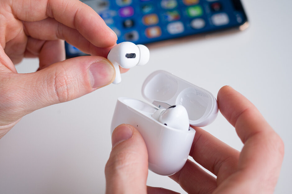 2.1 airpods pro 3