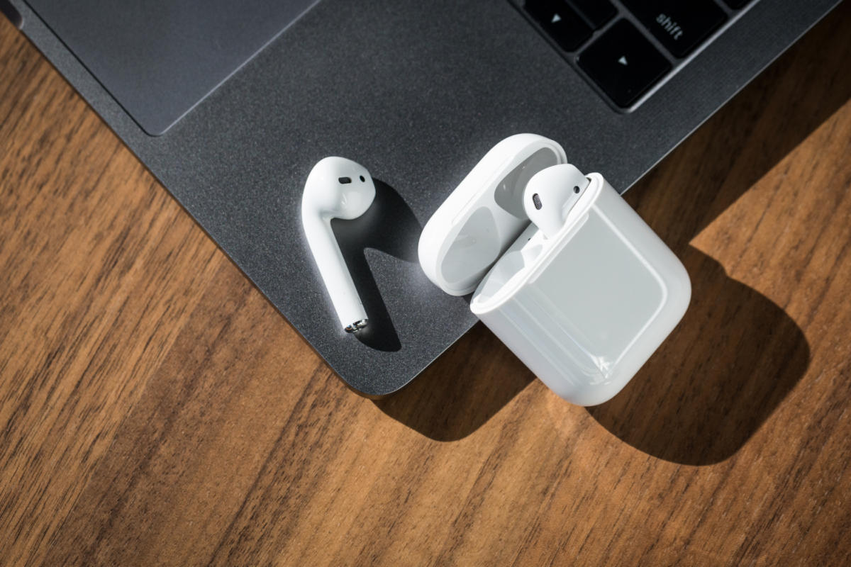 7.2 Apple Airpods 2 3