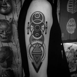 Arrow Geometric Tattoo Images - The Style Inspiration