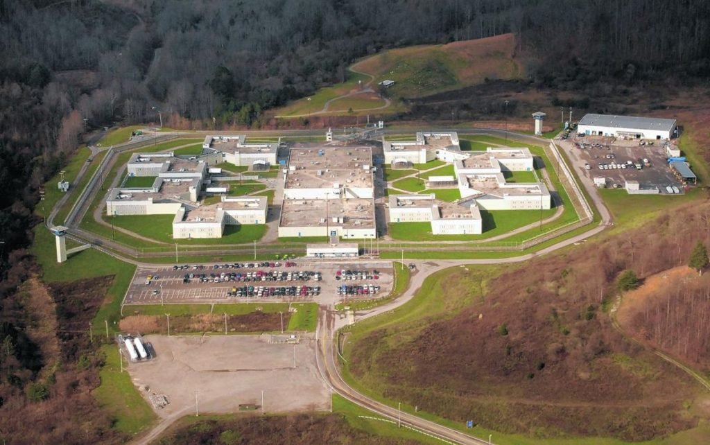 9 Most Powerful and Protected Prisons in the World - 9 Most Powerful ...