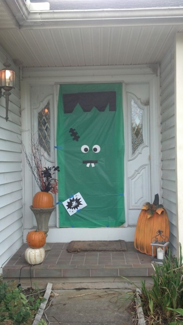 25 Ideas to Decorate the Front Door for Halloween